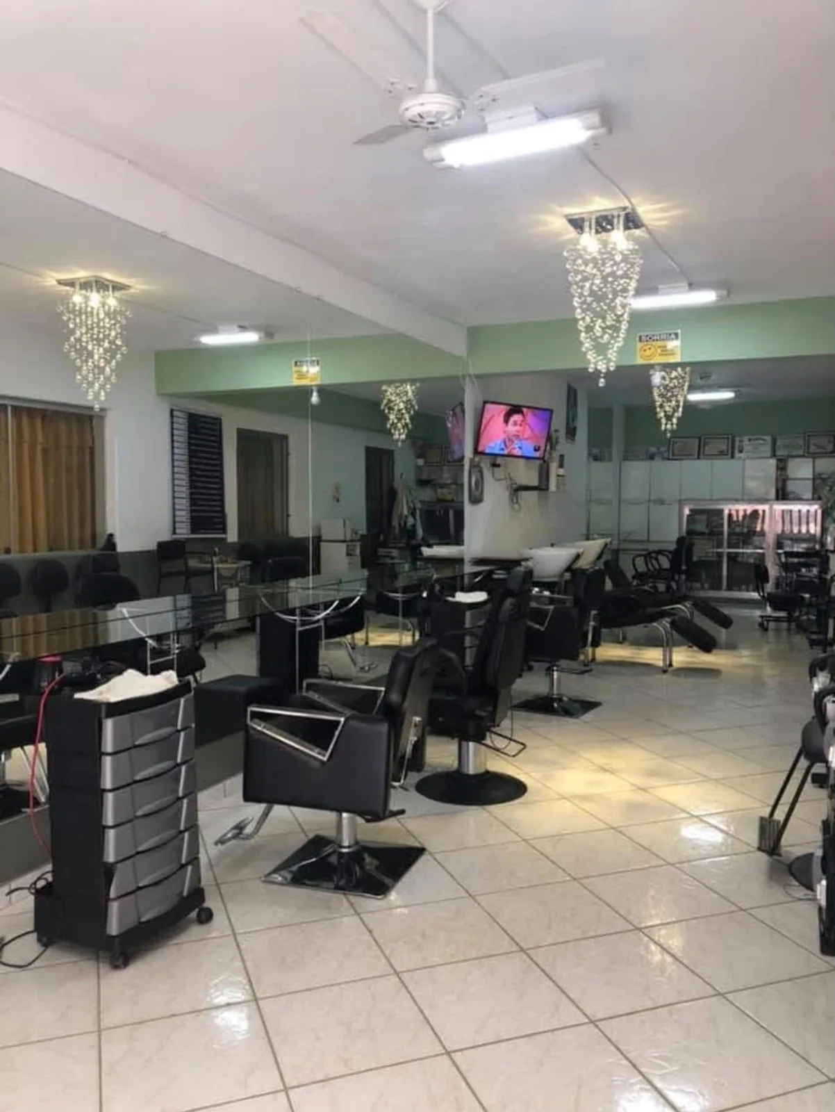 Interior do Instituto de Beleza JK